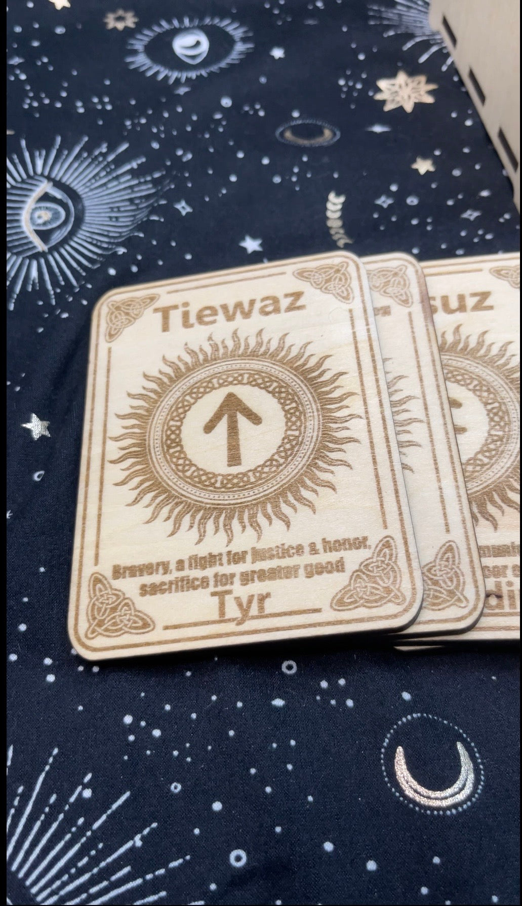 Rune Cards With Storage Box